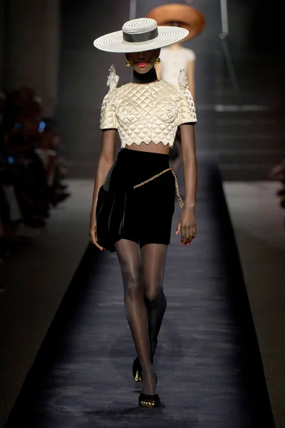 Look 4